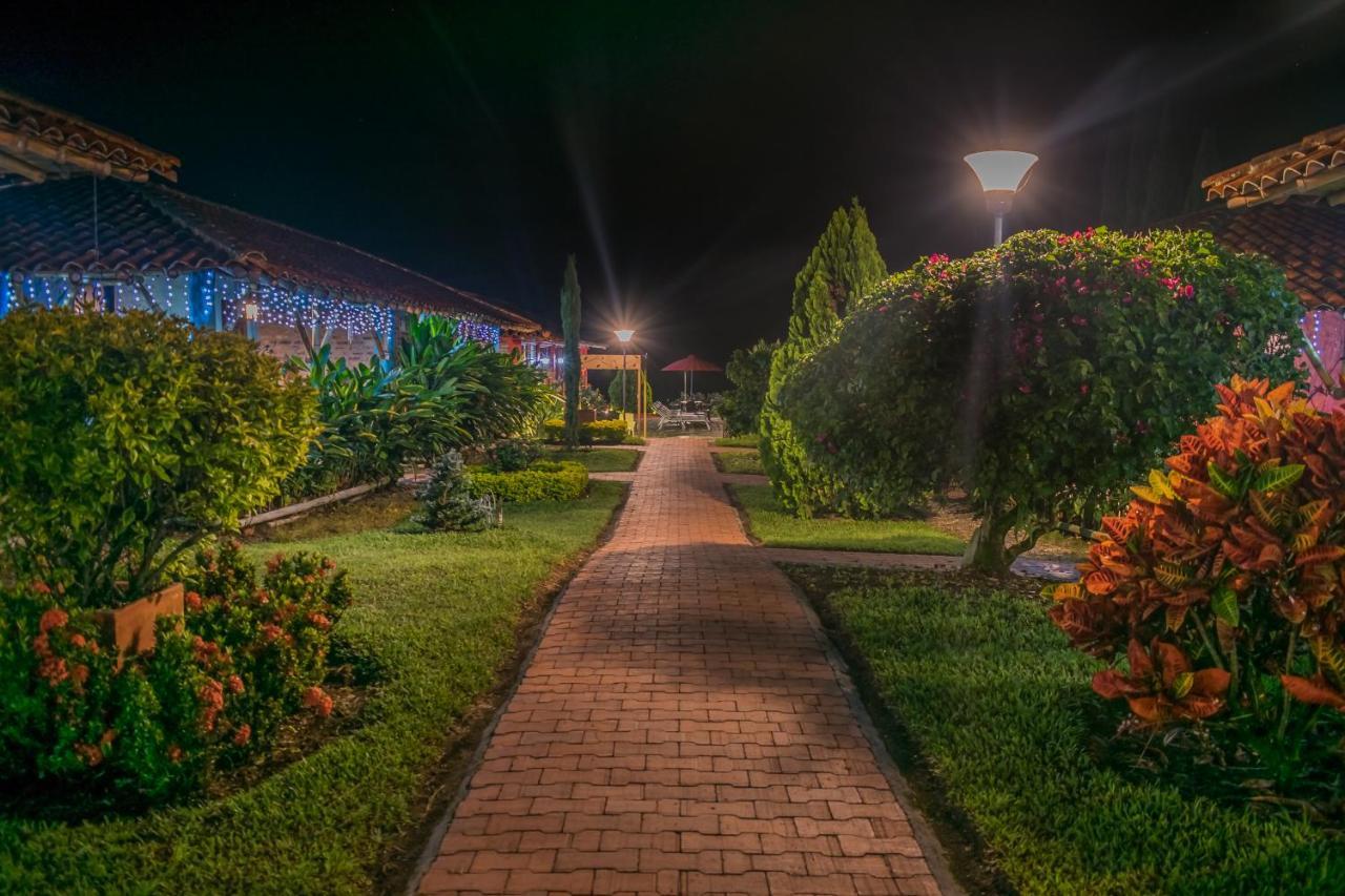 Hotel Campestre Solar De La Luna Albania  Dış mekan fotoğraf